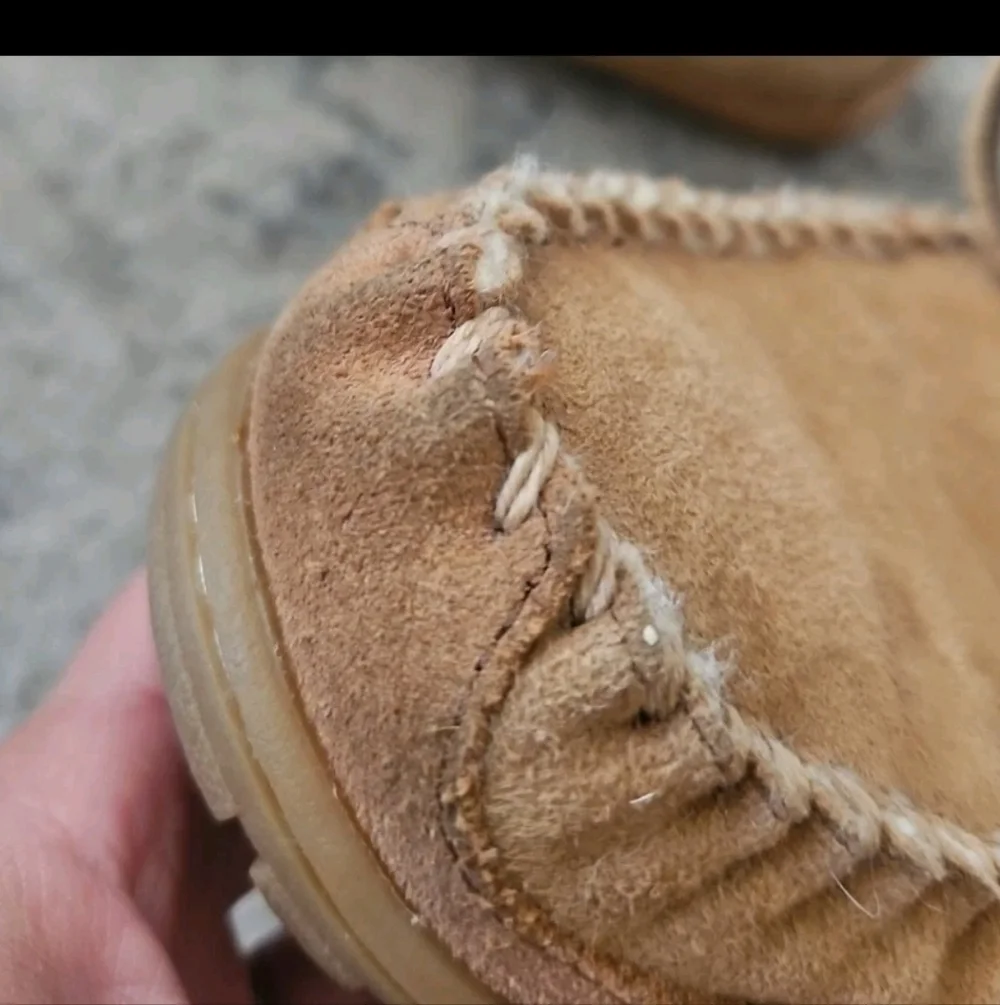 L.L.Bean Mens Tan Wicked Good Suede And Shearling Warm Indoor Outdoor Moccasins